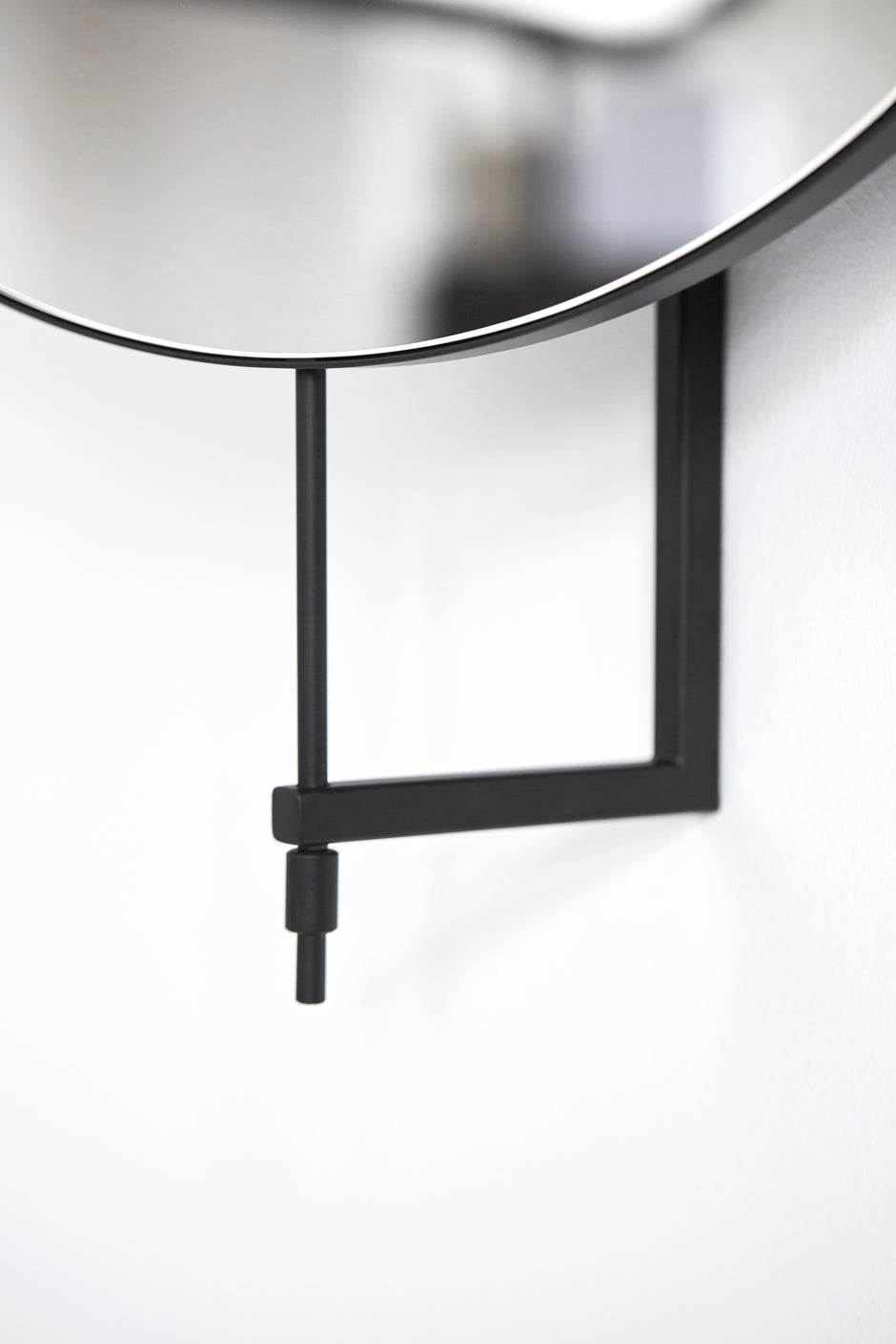 Rotating Mirror - Full Size