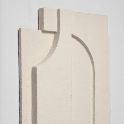 Serif Relief L Natural