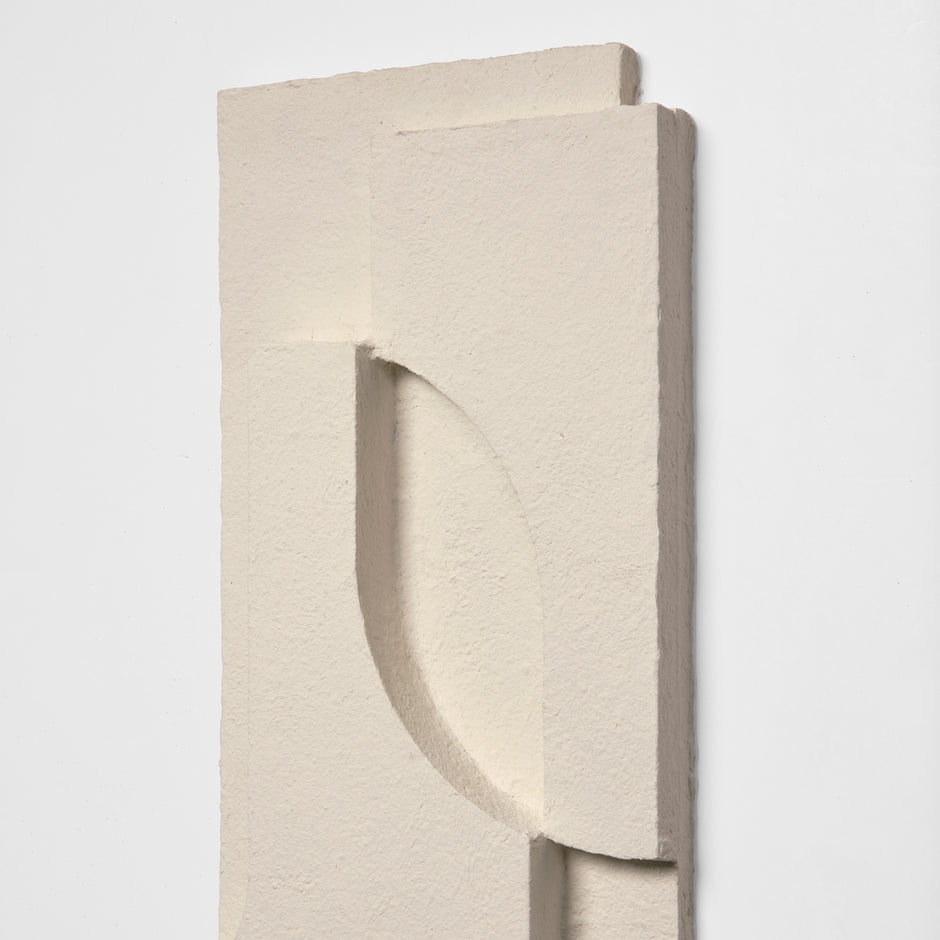 Serif Relief S Natural