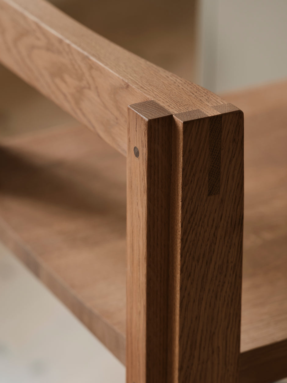 Outline Counter Chair