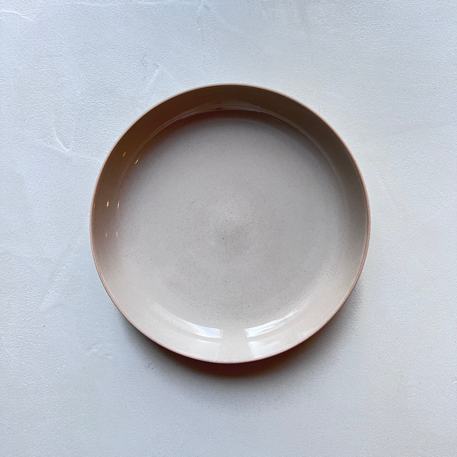 KN Deep Plate Gray Clay