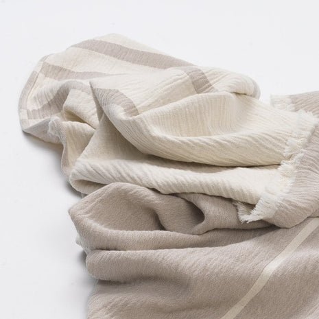 Architecture Throw Off White/Beige Melange