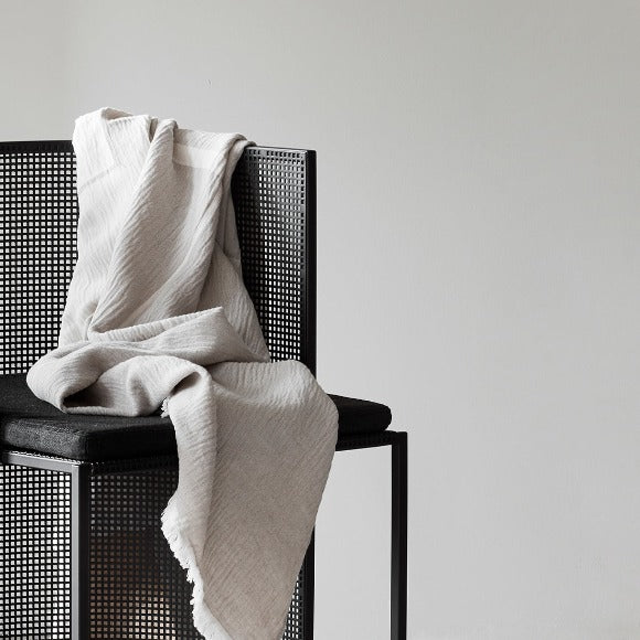 Architecture Throw Off White/Beige Melange