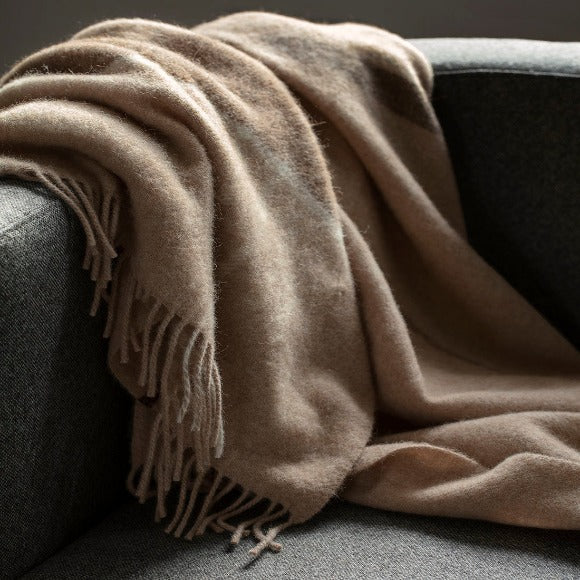 Gradient Throw Natural Brown