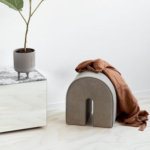 CURVED POUF LIGHT BROWN NUBUCH